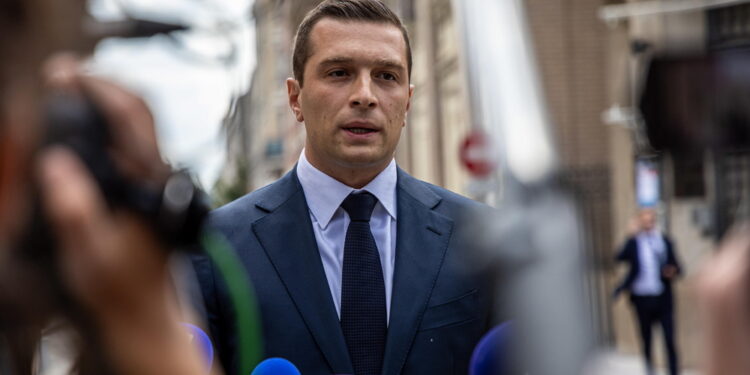 Lo ha detto il candidato premier dell'estrema destra di Le Pen