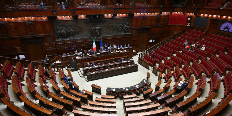 Approvato emendamento soppressivo dell'articolo 1