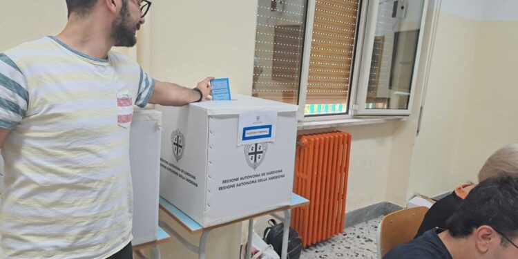 C.sinistra avanti in molte città.Campobasso-Potenza al c.destra