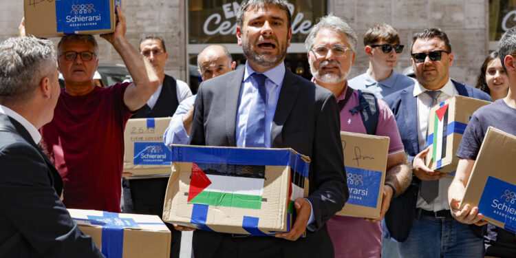 78 mila sottoscrizioni raccolte con l'associazione Schierarsi