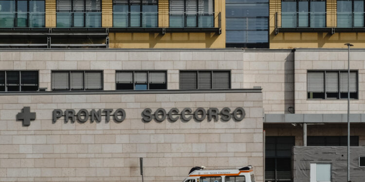 Stazionarie invece le condizioni del secondo ricoverato a Verona