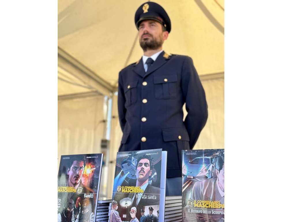 Etna comics, stand Polizia con Lamborghini e unità cinofile