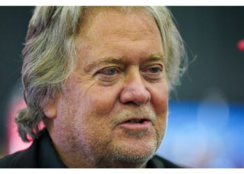 Bannon chiede di ritardare l'incarcerazione prevista il 1 luglio