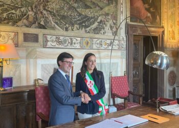 Passaggio di consegne da Nardella in cerimonia a Palazzo Vecchio
