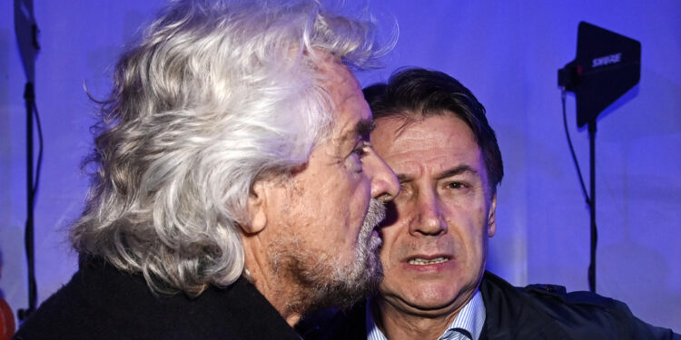 Fondatore M5s si autointervista sul blog