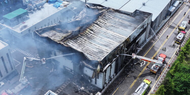 Le fiamme dopo alcune esplosioni