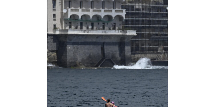Perizia su canoa e autopsia su vittima