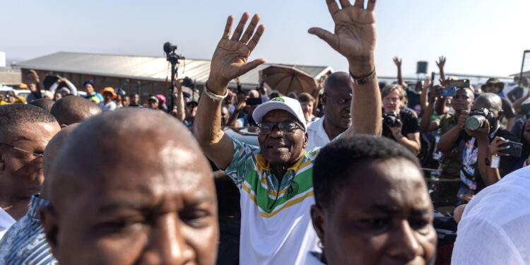 I dati finali assegnano all'Anc 159 seggi su 400