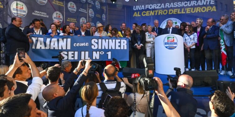 Ministri e governatori con lo stato maggiore del partito