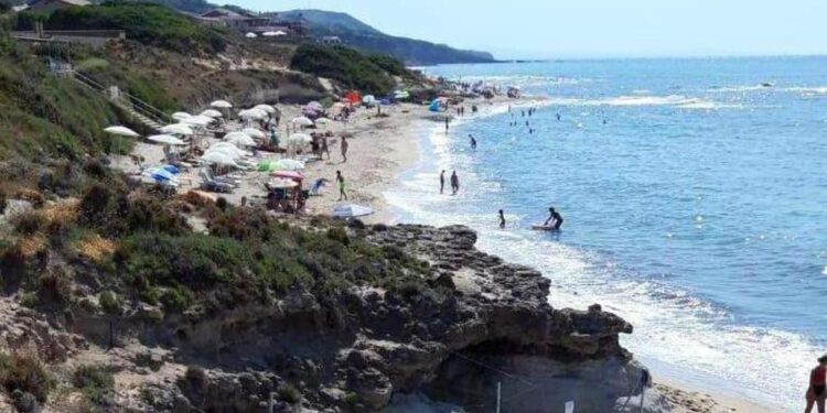 Tragedia nella spiaggia di Lu Bagnu nel nord Sardegna