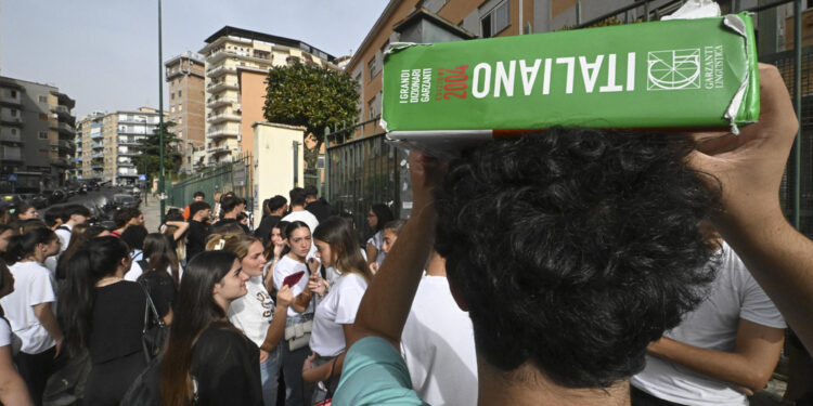 Prende il via da uno spunto iniziale scelto dalla commissione