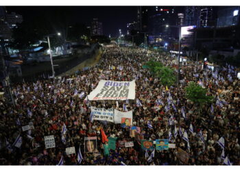 Organizzatori della marcia: 'Siamo 120mila'