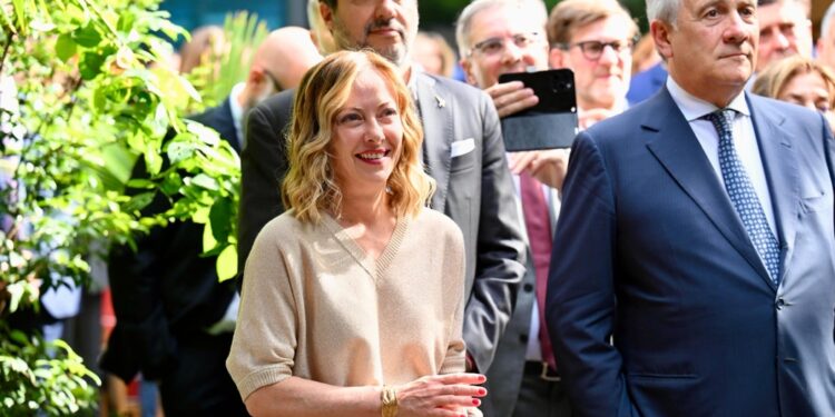 Disboschi norme che penalizzano imprese. Fare meno