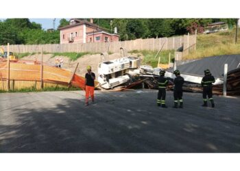 Cedimento terreno durante lavori in variante 51 di Alemagna