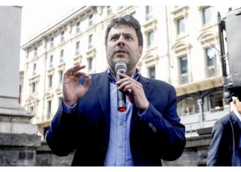 Il consigliere-candidato