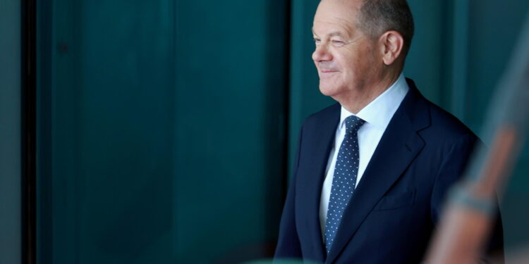 Spero abbiano successo i partiti che non stanno con Le Pen