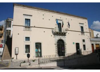 Sindaco della cittadina del Materano: "Siamo in piena emergenza"