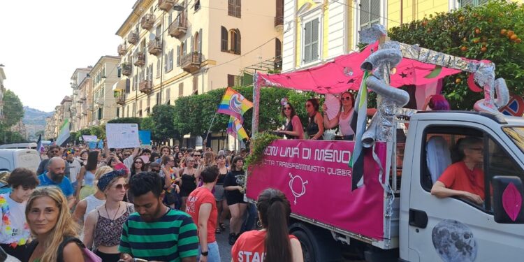 'Ridotto e chiuso nell'area pedonale in una via interna'