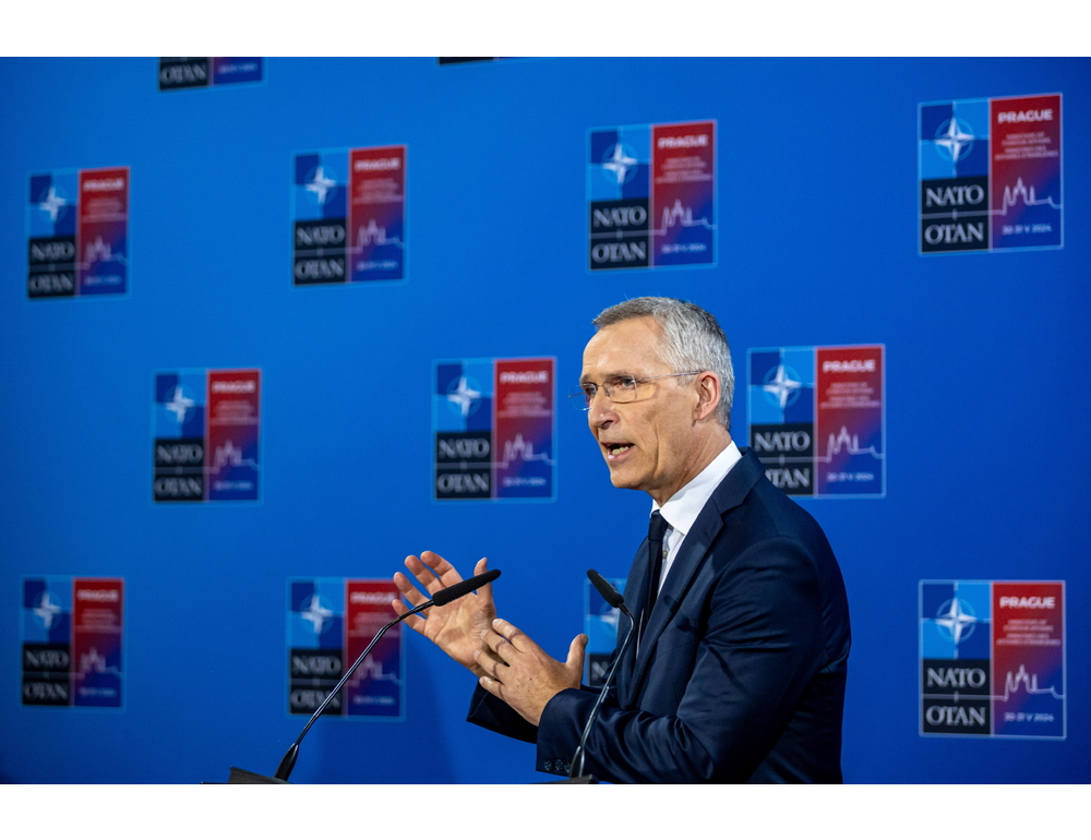 Stoltenberg, Nato non intende schierare forze in Ucraina