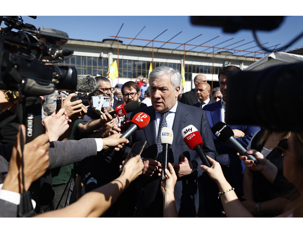 Tajani, da Putin guerra ibrida ma fa parte del gioco