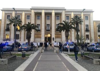 Due persone ricoverate a Bari in gravi condizioni