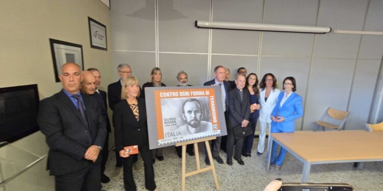 'Onoriamo chi ha lottato per la democrazia contro il terrorismo'