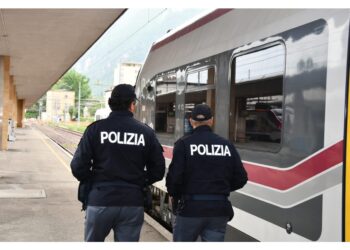 Aggressore è un 49enne senza fissa dimora. E' finito in carcere