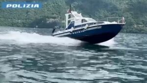 Barca polizia