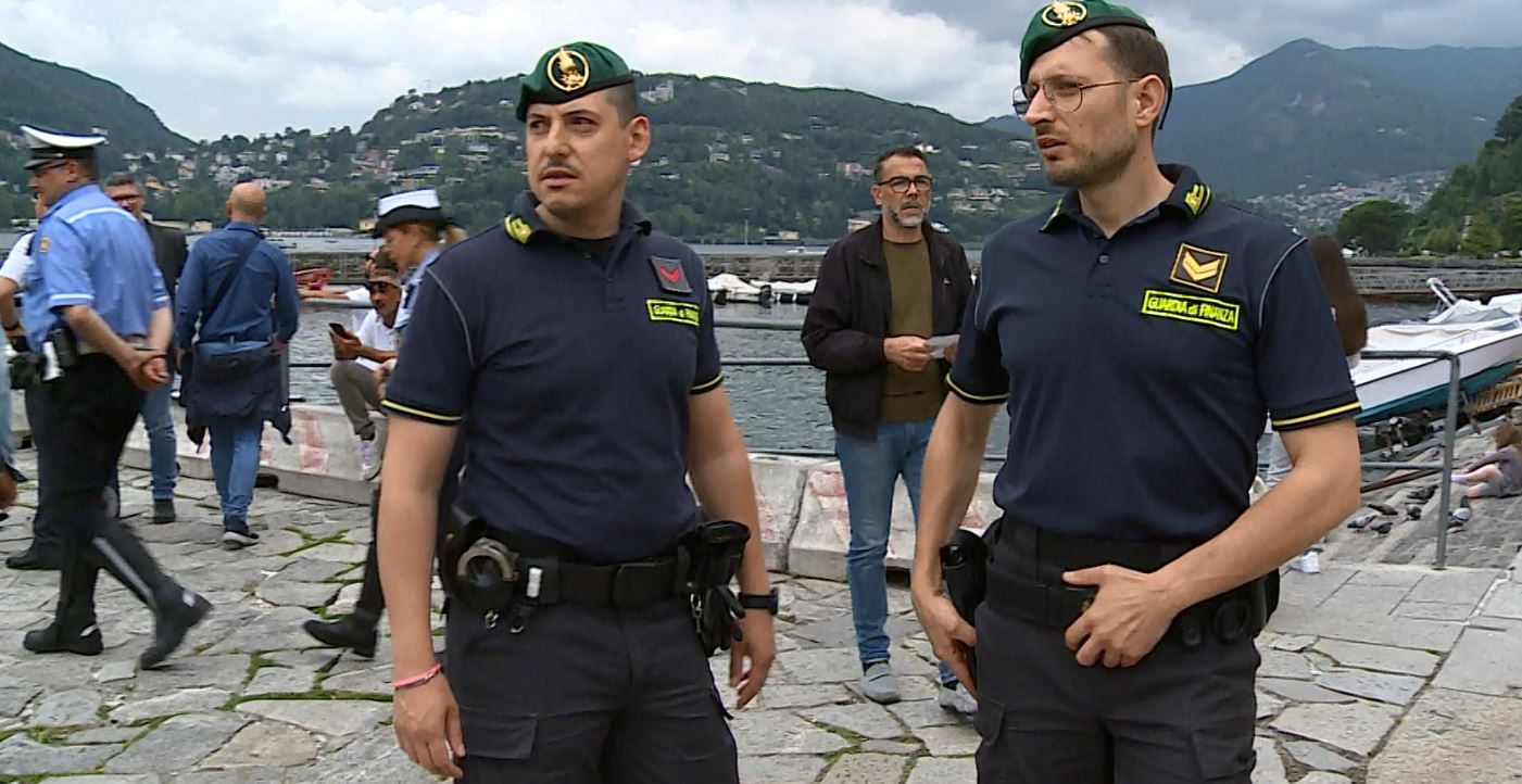 Taxi boat a Como, controlli contro gli abusivi. Cinque irregolarità, multe fino a 1.200 euro