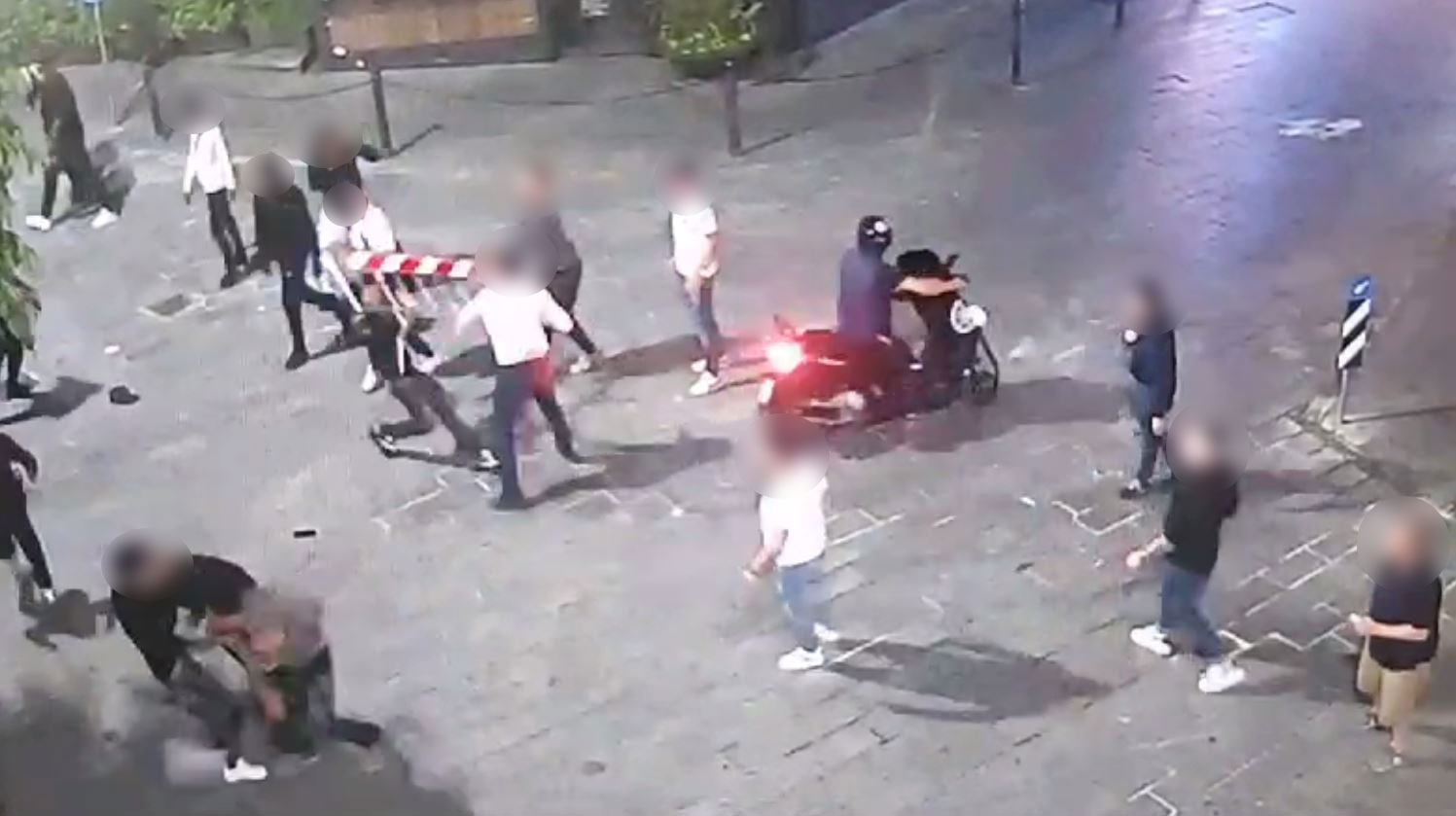 Baby gang e notte di violenza a Cantù: i tre minorenni in comunità, il diciottenne in carcere