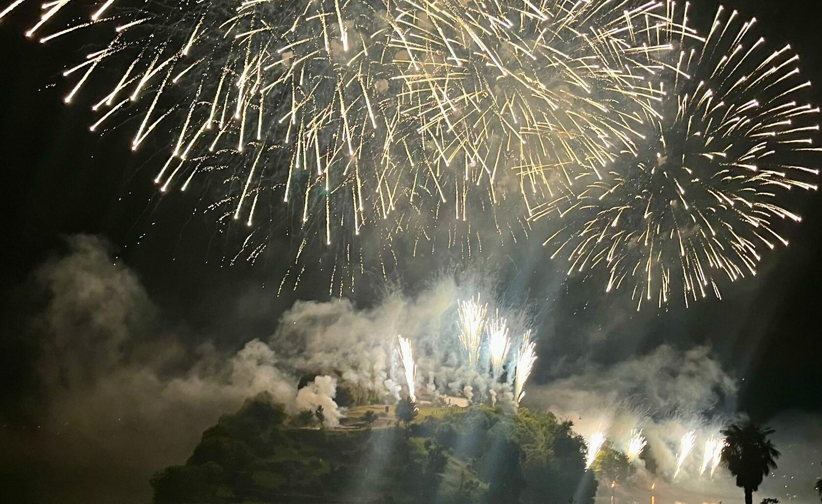 Tremezzina, folla per i fuochi, più di 17mila veicoli sulla statale Regina