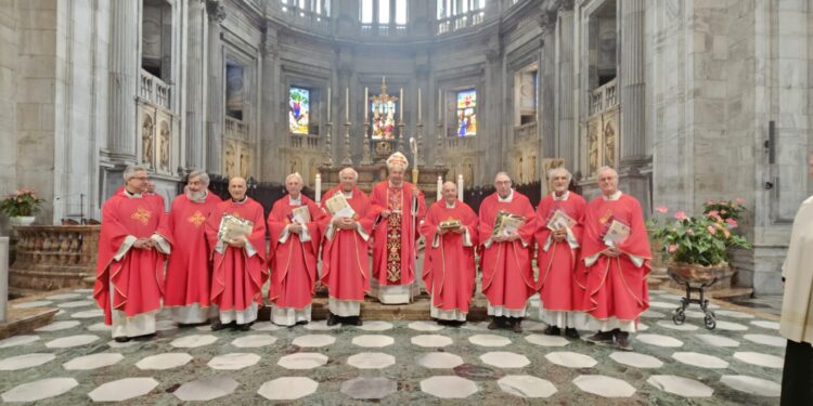 Santi Pietro e Paolo, la messa nel Duomo di Como