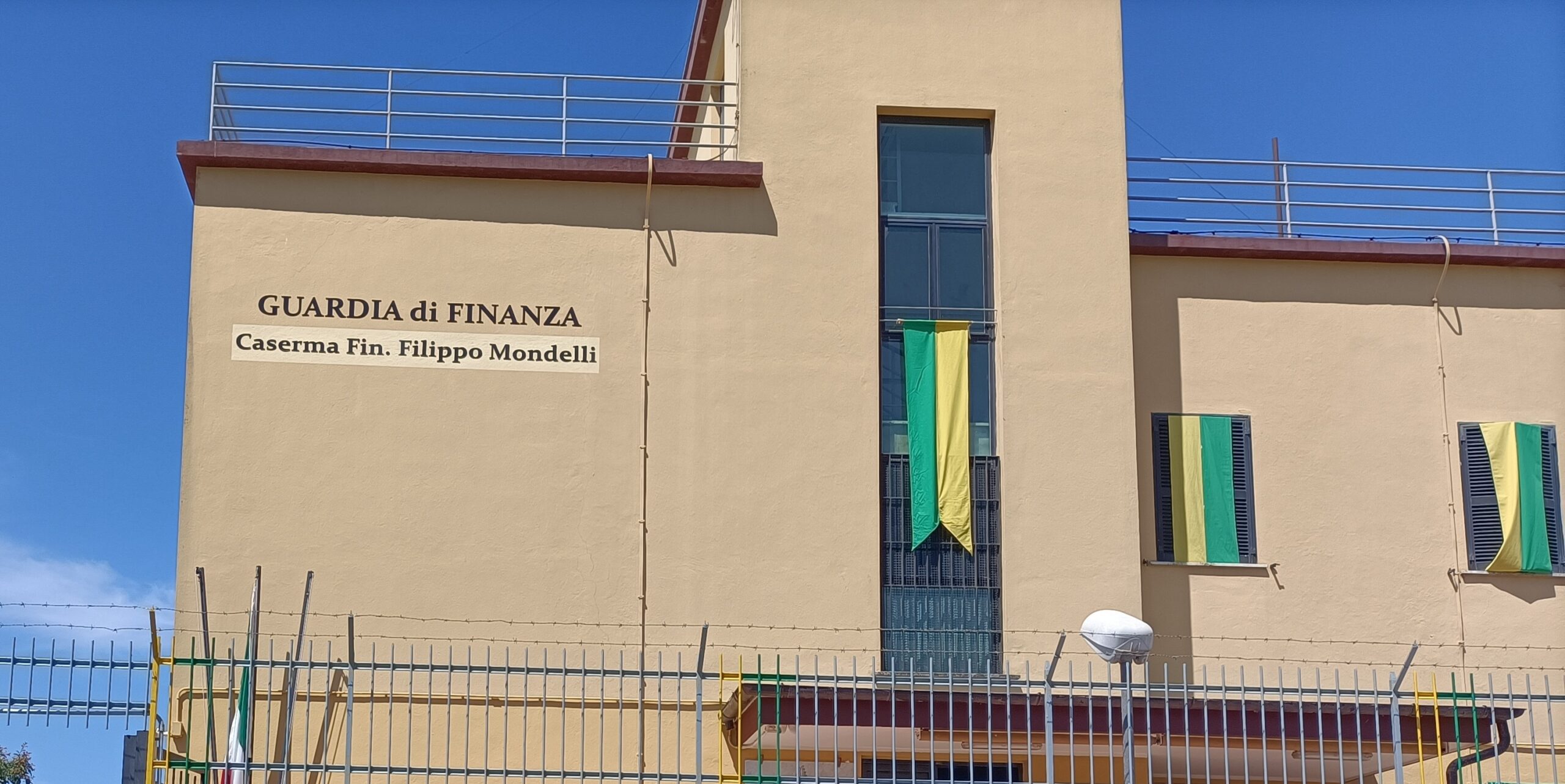 Cerimonia a Sabaudia, la caserma della finanza dedicata a Filippo Mondelli