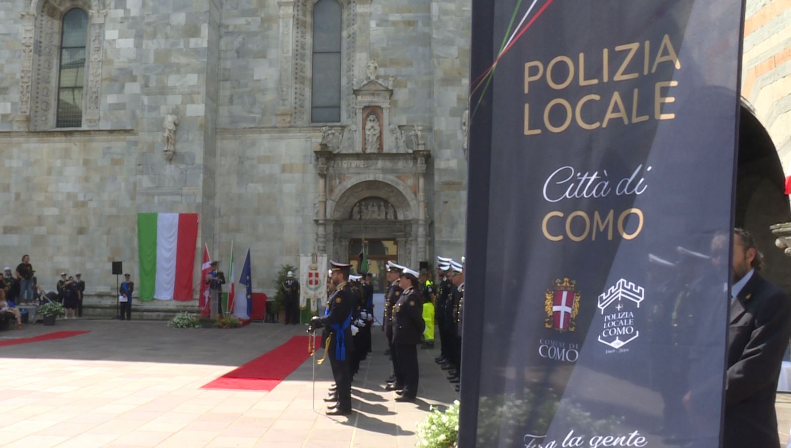 Festa della Polizia Locale, agenti dimezzati. Il sindaco ai comaschi: “Volete decoro allora collaborate”