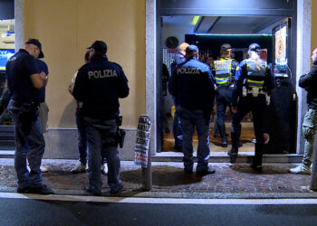 Controlli polizia Cantù