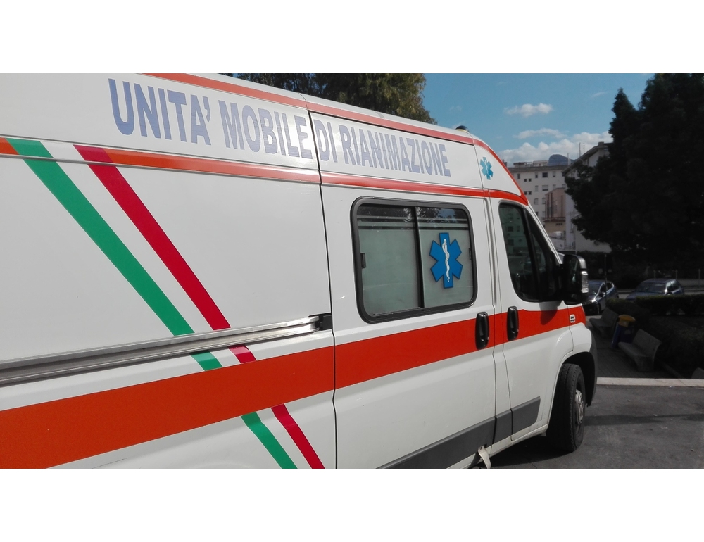 Auto contro muro, muore bimba di tre anni nel Palermitano
