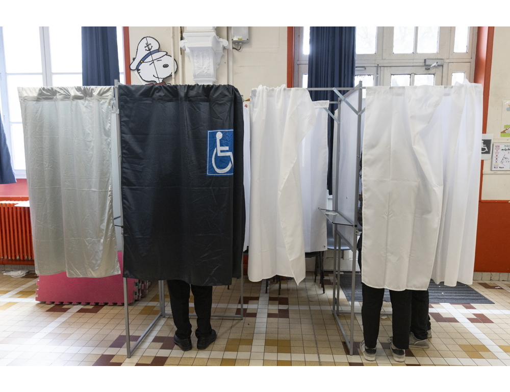 Francia: l’affluenza si conferma record, alle 17 è 59,71%