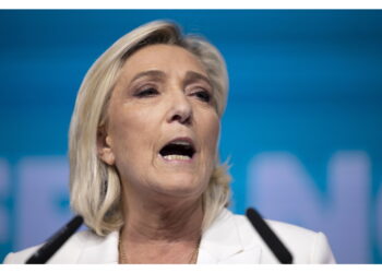 'Philippe invita a votare comunista