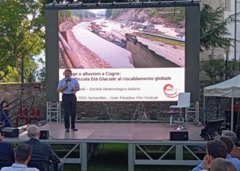 Il meteorologo: 'In futuro stare più lontano dai fiumi'
