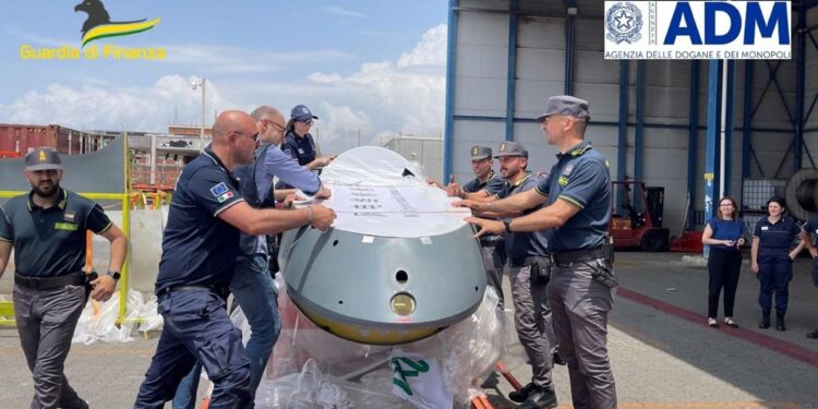 Nascoste in container partiti dalla Cina. Erano dirette in Libia