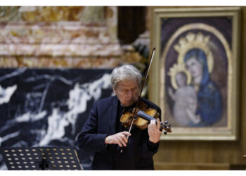 Ieri suonato da una 13/enne dal palco della Settimana cattolici