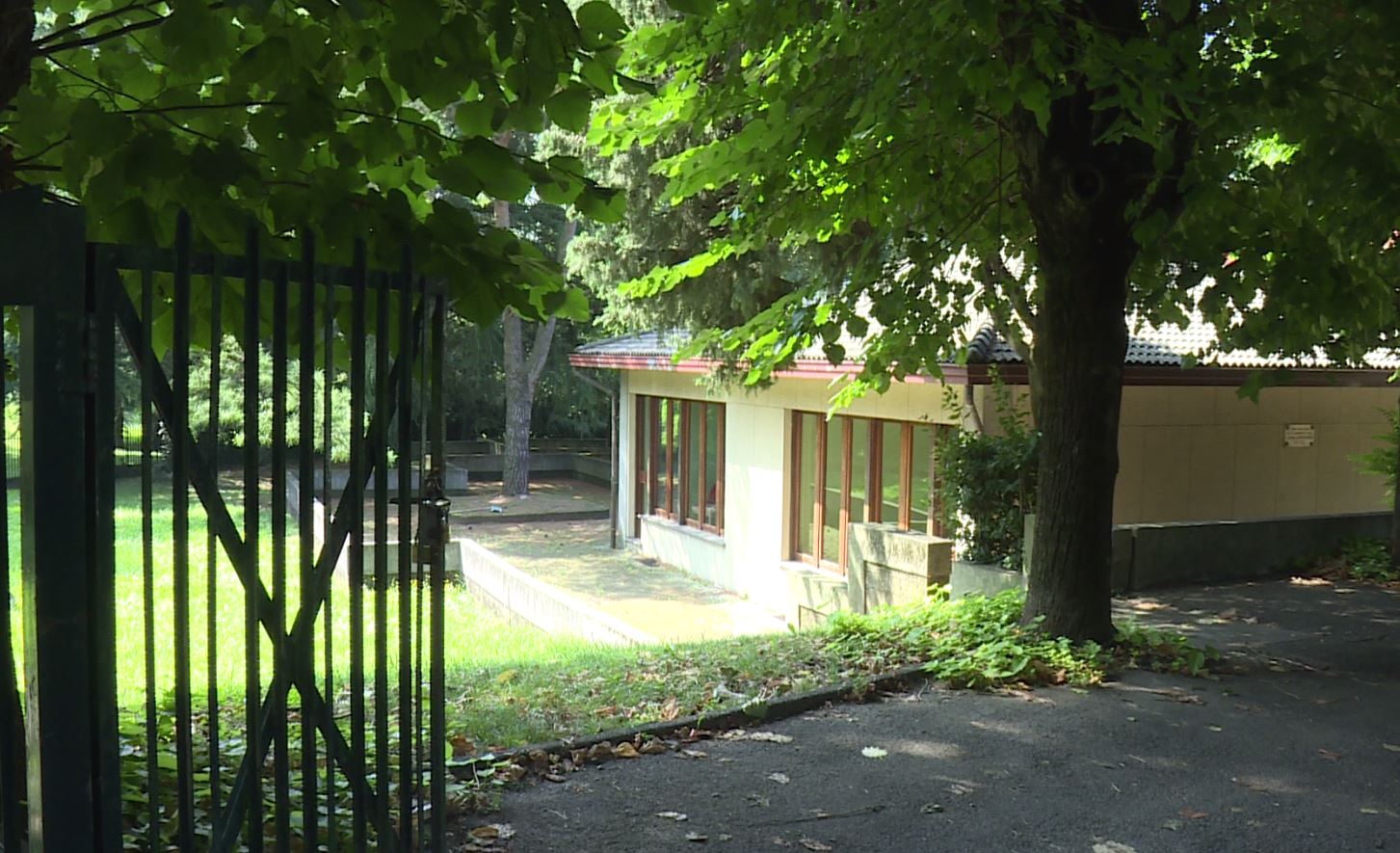 Scuole di Como, il sindaco annuncia: “Chiuderà l’asilo di piazzale Giotto a Prestino”