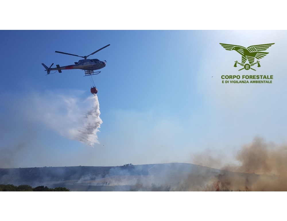 Incendio Oristanese, riprese all’alba operazioni spegnimento