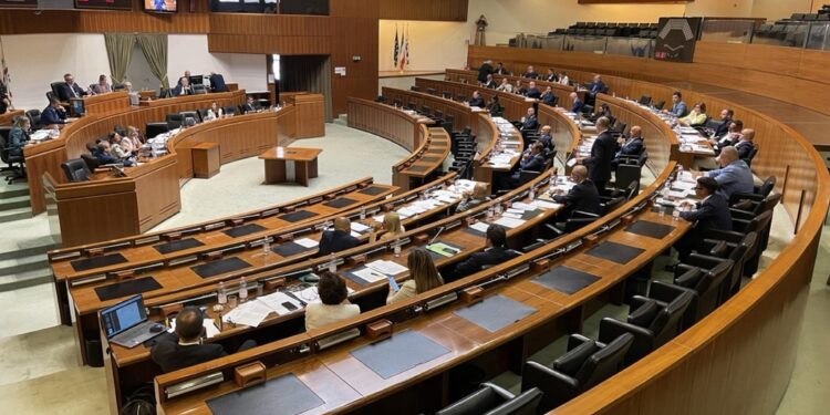 Bocciato l'emendamento provocatorio di Fdi per cancellarla