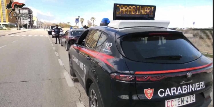 È accaduto in un appartamento di via Lucarelli