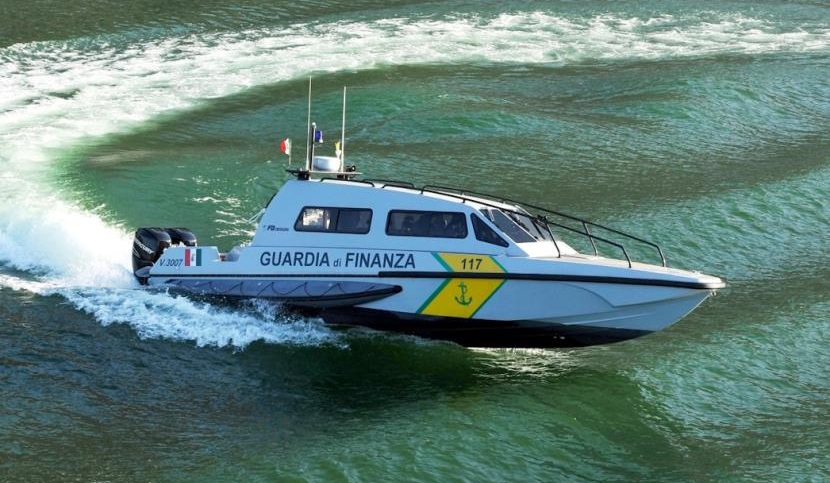 Manovre pericolose o documenti mancanti: Lago di Lugano, trenta interventi della finanza ad agosto