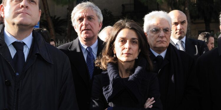 Si trovava nell'auto dove fu ucciso suo padre Piersanti