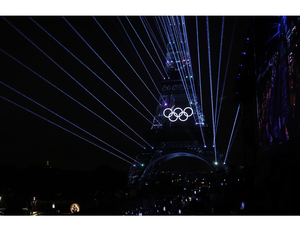 Eredi di Eiffel contro sindaca Parigi, via i cerchi olimpici