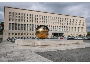 'Forte sorpresa e contrarietà per le misure contro inviati Rai'