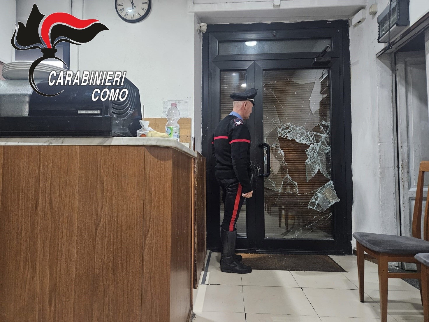 Rapina in un ristorante a Merone, il titolare minacciato con un coltello. Arrestato 35enne marocchino